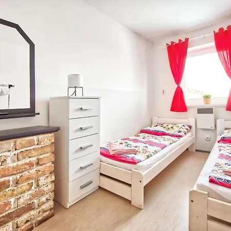 Guest house Bazen Vino Sklep U Palecku Zajeci