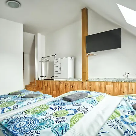 Guest house Bazen Vino Sklep U Palecku Zajeci