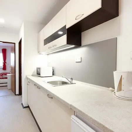 Bazen Vino Sklep U Palecku Zaječí