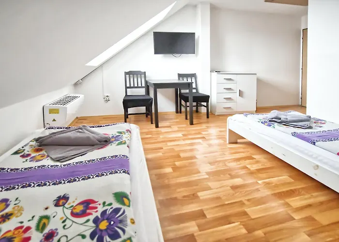 Bazén Víno Sklep U Palečků * Zaječí