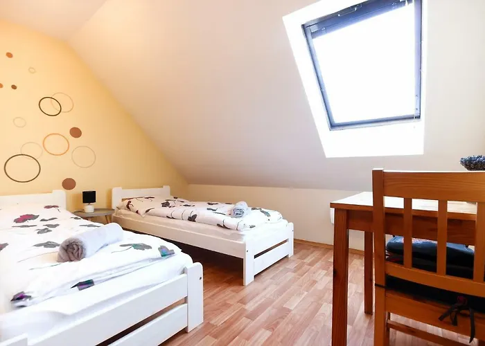 Bazén Víno Sklep U Palečků Casa de hóspedes *